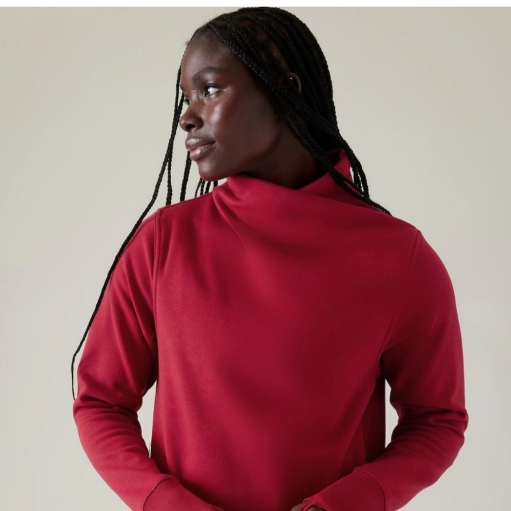 Athleta cozy karma twist neck in red.  Size XS.  EUC.